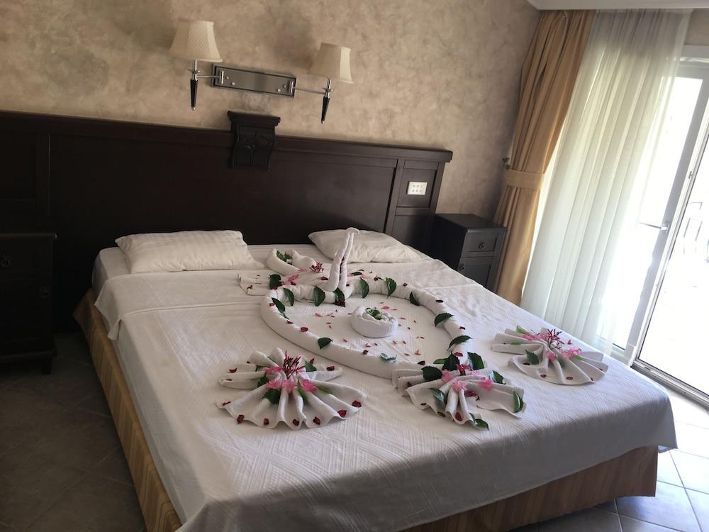 Sweet Home Boutique Hotel (72km Away From Antalya)
