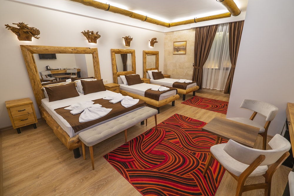 Pasha Palace Hotel (29km Away From Istanbul)