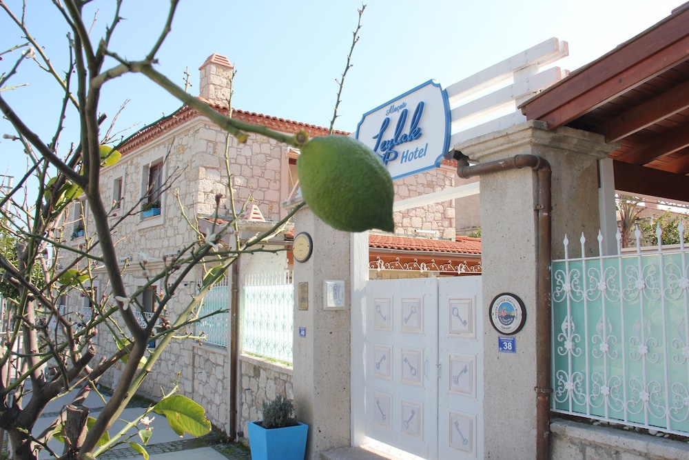 Alacati Leylak Hotel (also Known As Brasserie Boutique Class)