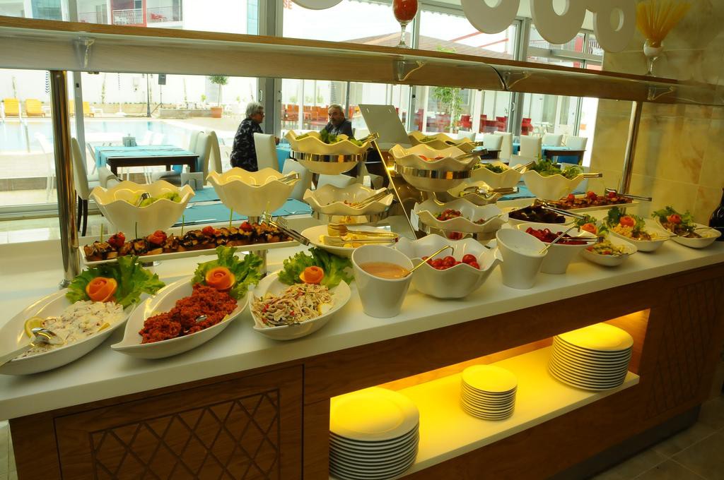 Rose Hotel Halal Side