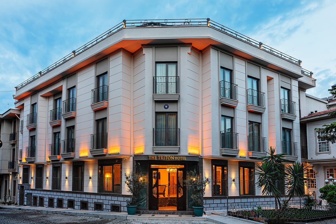 Triton Hotel