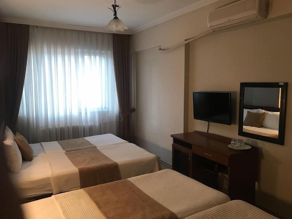 Otel Yalta (limited Hours Front Desk Need To Contact Property In Advance)