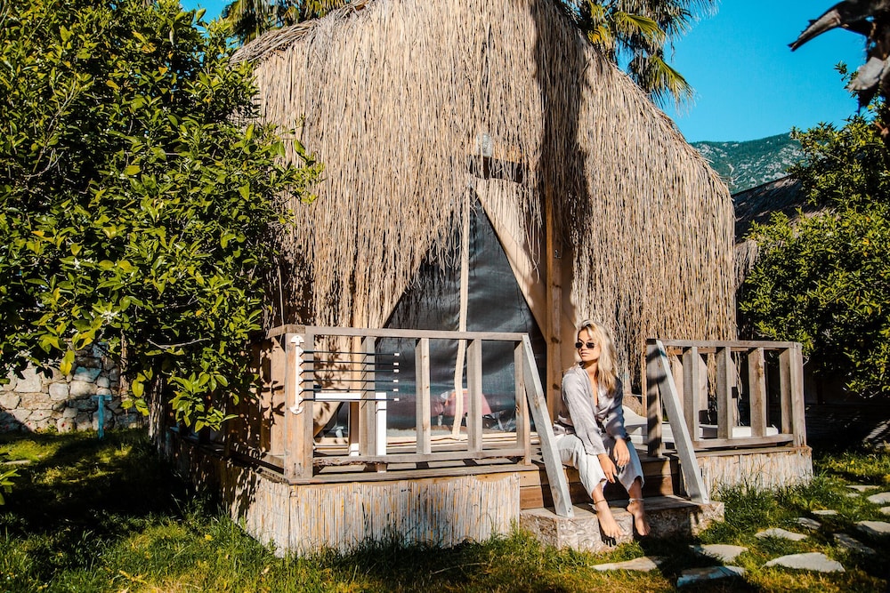 The Hill Glamping (72 Km Away From Antalya)