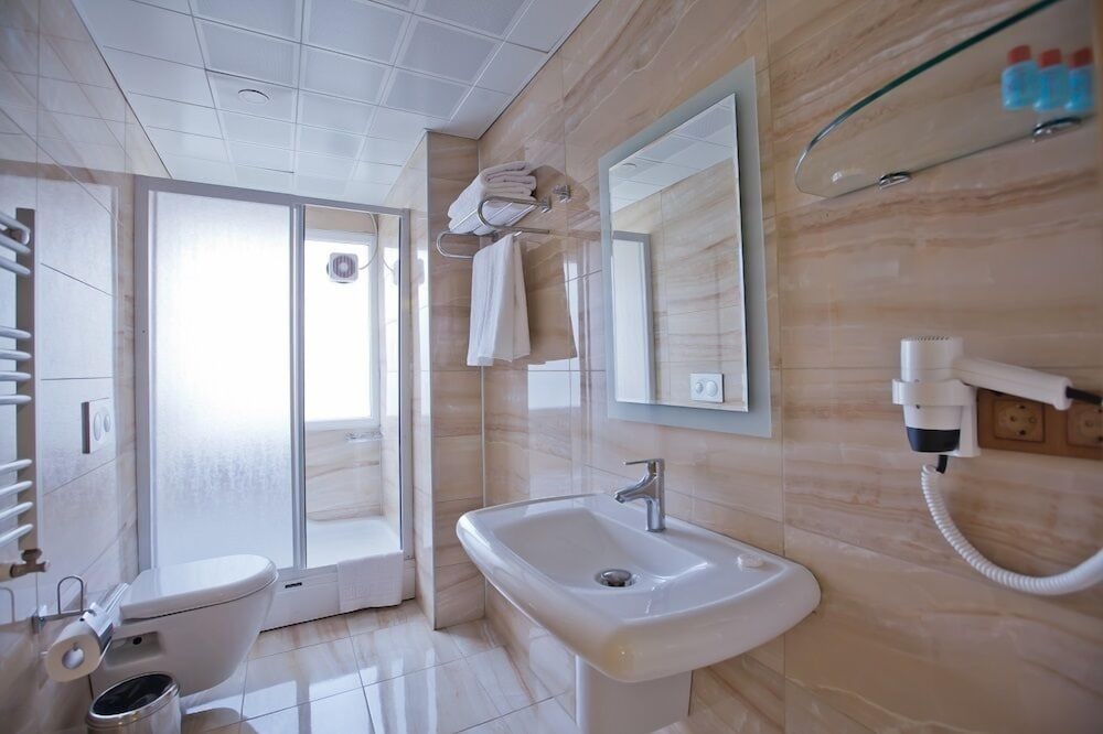 Celikhan Otel