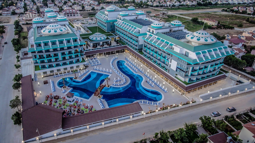 Sensitive Premium Resort And Spa All Inclusive (48km Away From Antalya)(does Not Accept Men Only Bookings)