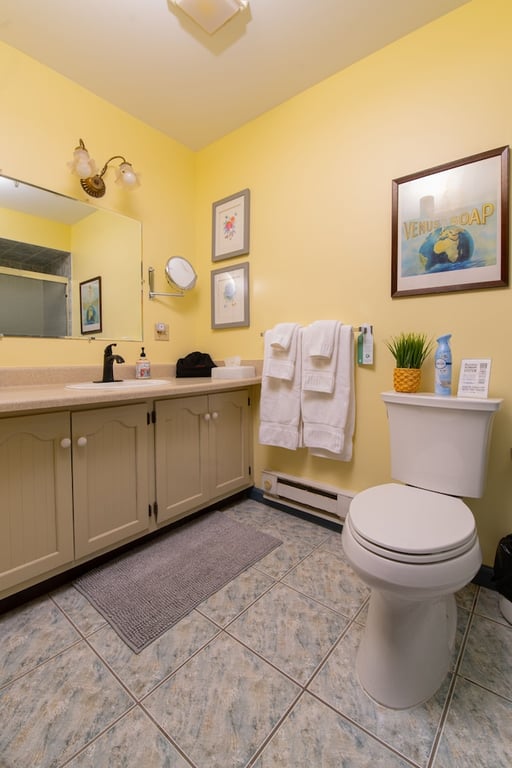 The Lafayette Inn(limited Front Desk Contact To Property 7 Days In Advance)