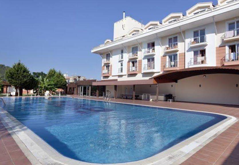 Larissa Blue Resort (50Km Away From Antalya)