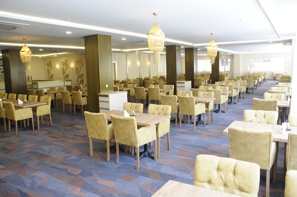 Yenİ Sevcan Hotel (25km Away From Istanbul)