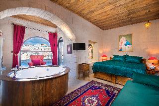 Megaron Cave Hotel (also Known As Argeus View Cave House)