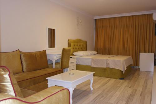 Kayra Hotel