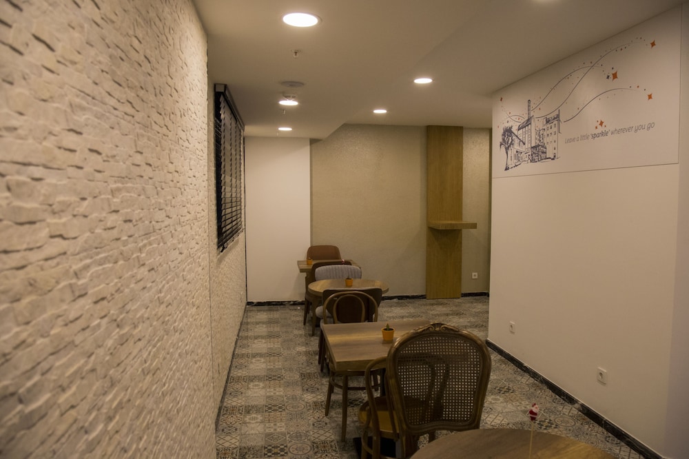 Sparkle Hotel