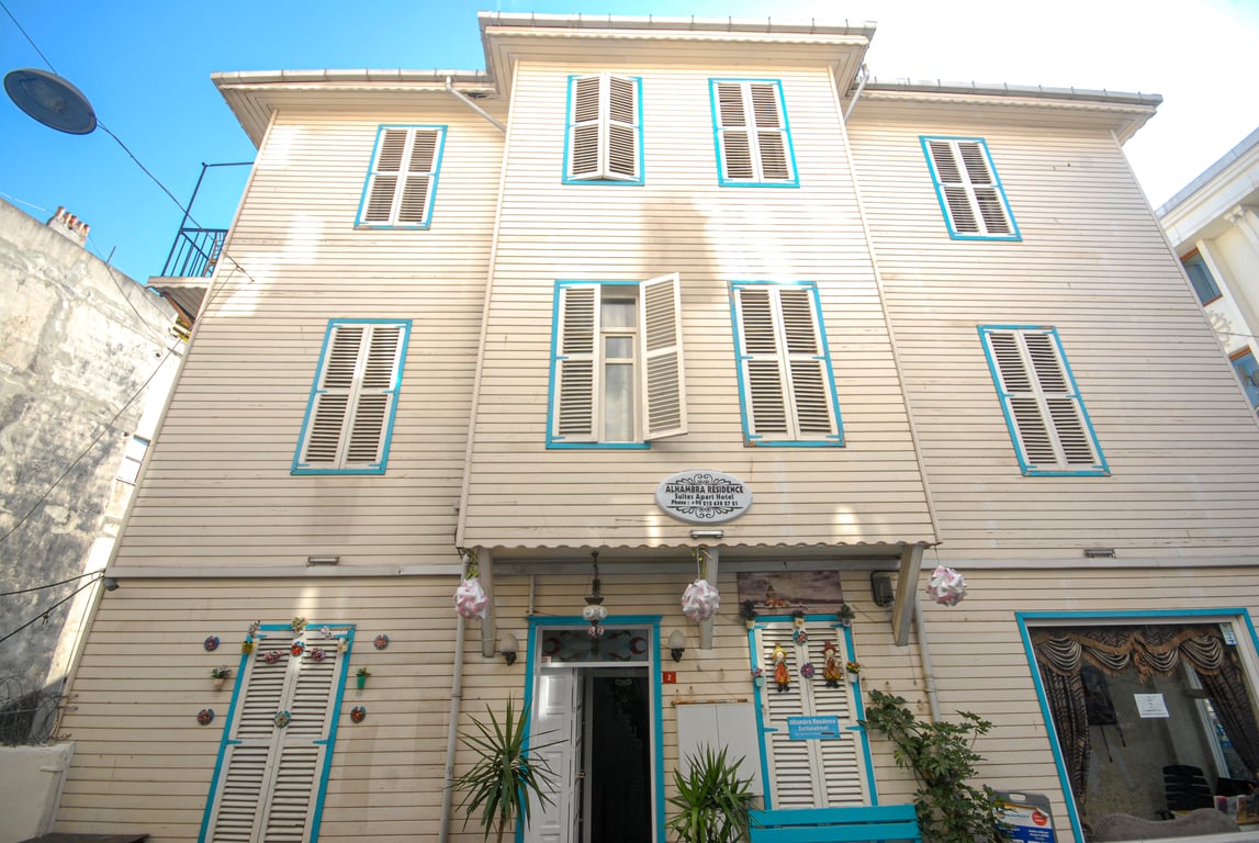 Alhambra Apart Hotel