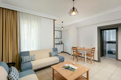 Otium Boutique Happy Suites