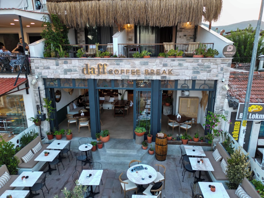 Donmez Otel(48Km Away From Izmir)