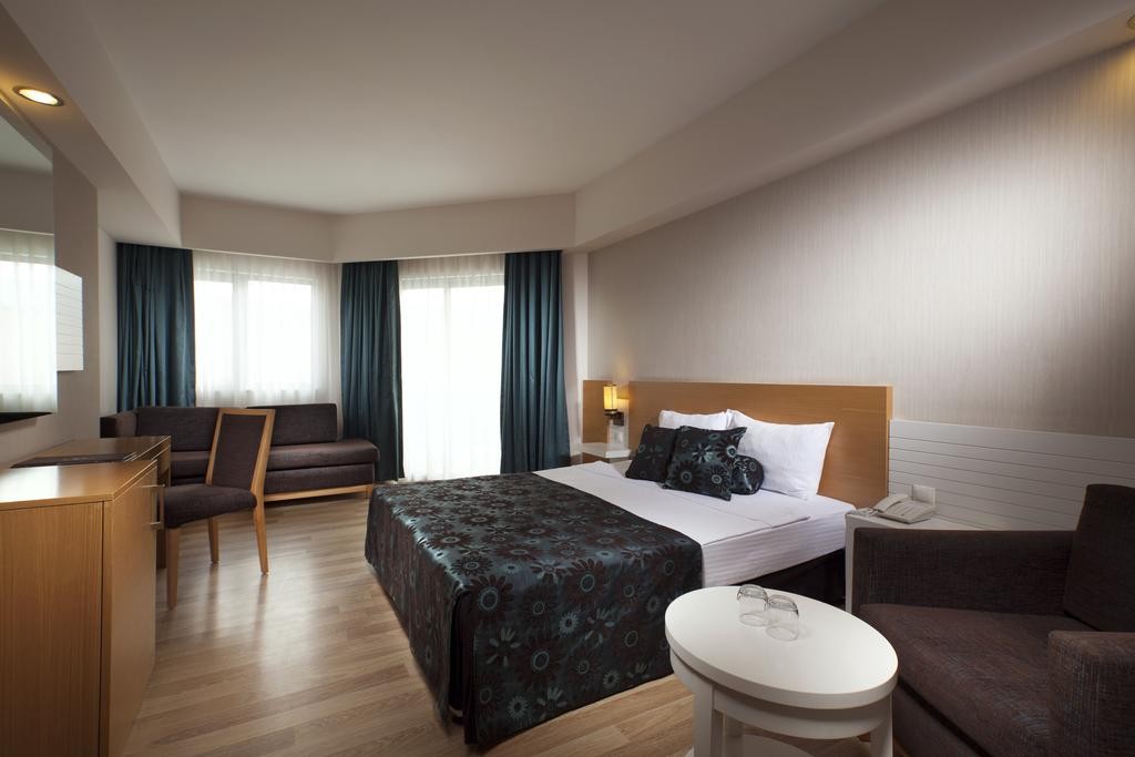 Side Aluna Hotel(also Known As Diamond Beach Hotel And Spa)