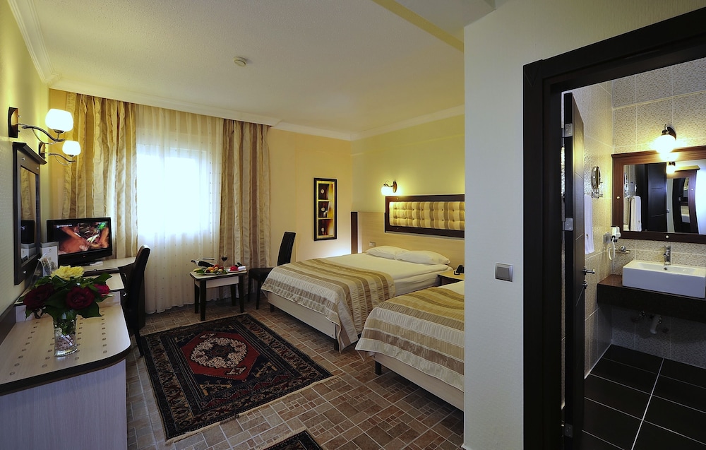 Monark Hotel Cappadocia (Formerly Dinler Hotels Nevsehir)