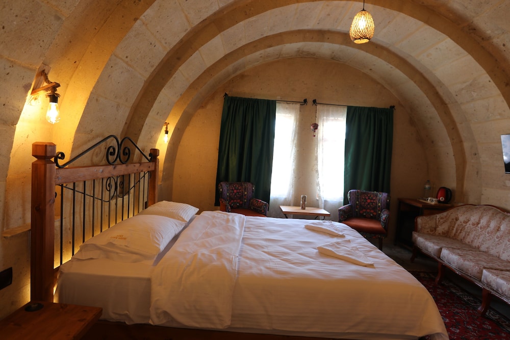 Atax Cave House Hotel