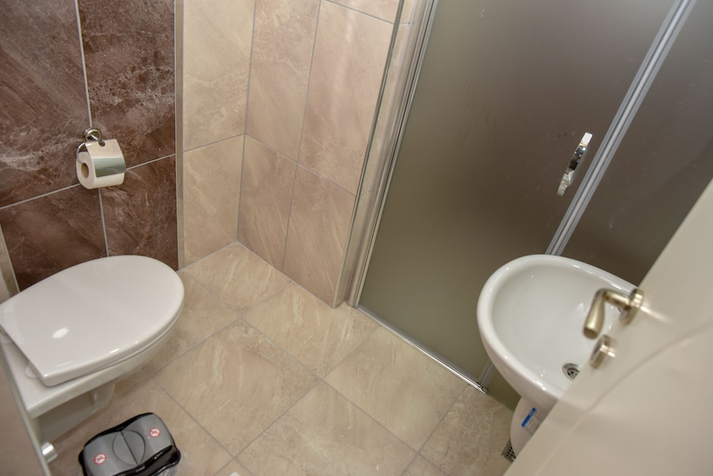 Irbec Apart And Bungalow (Please Contact The Property In Advance)