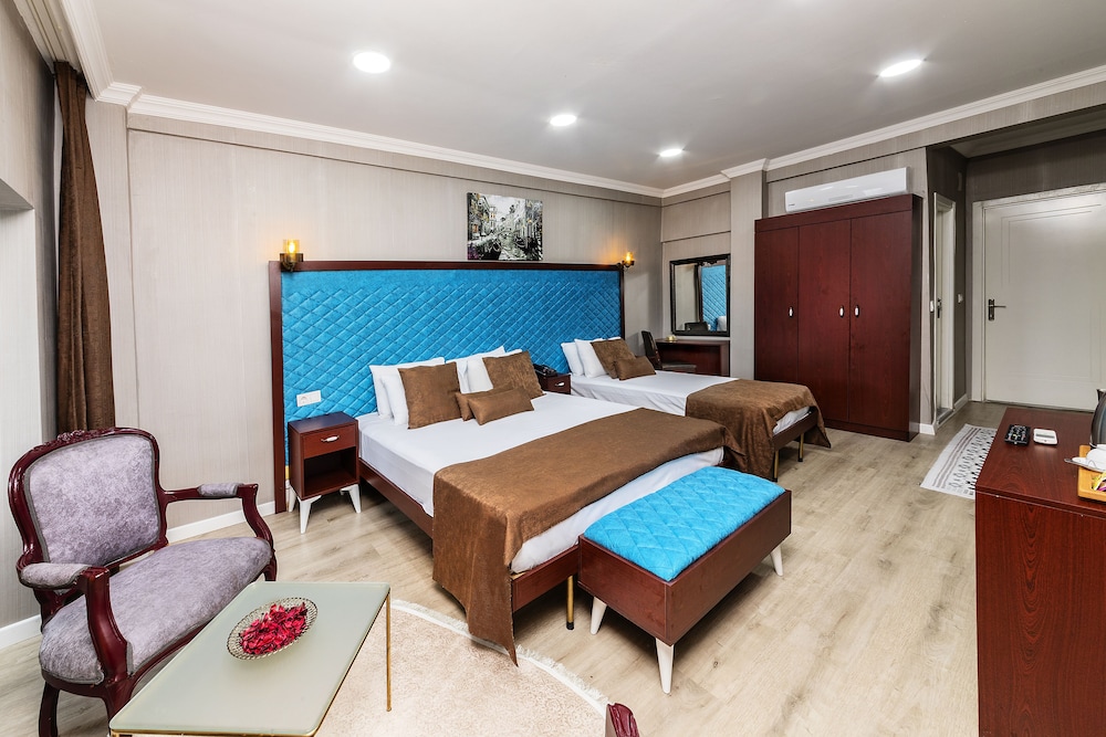 Astro Vefa Hotel (also Known As Dove Hotel/brody Home Hotel/dove Marlon Hotel)