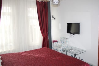 Corner Hot Bosphorus