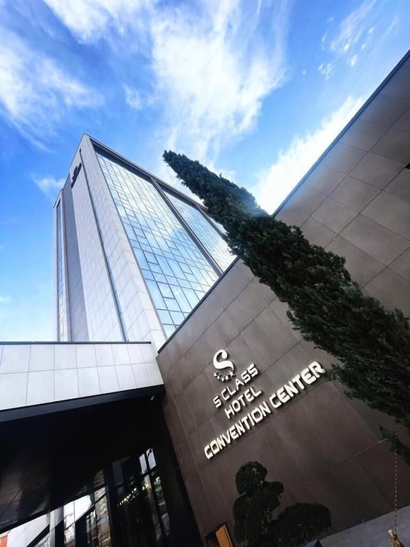S Class Hotel And Convention Center
