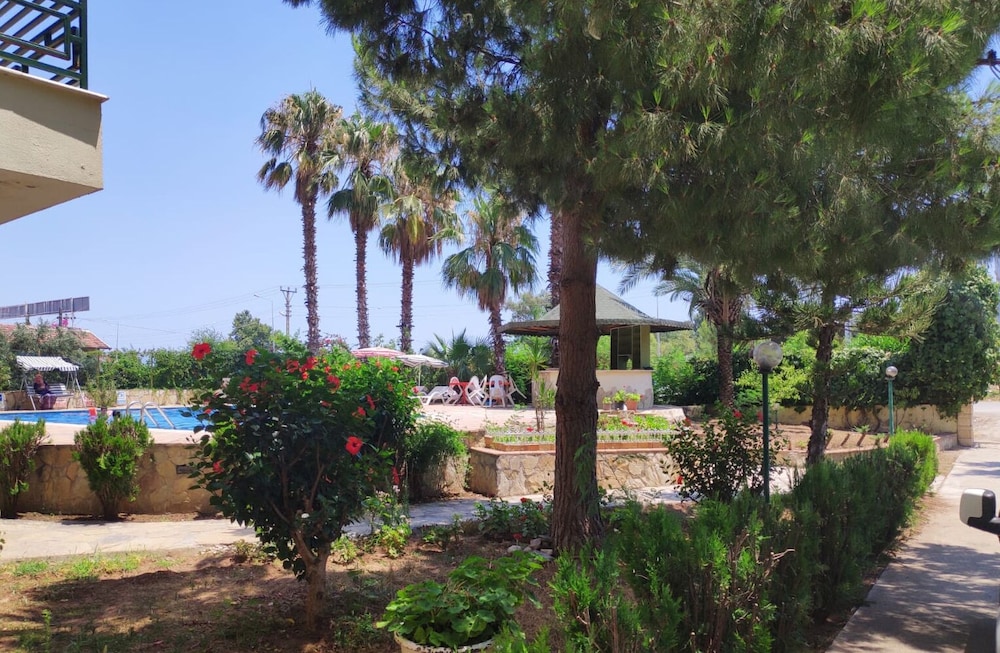 Cetin Hotel(110km Away From Antalya)