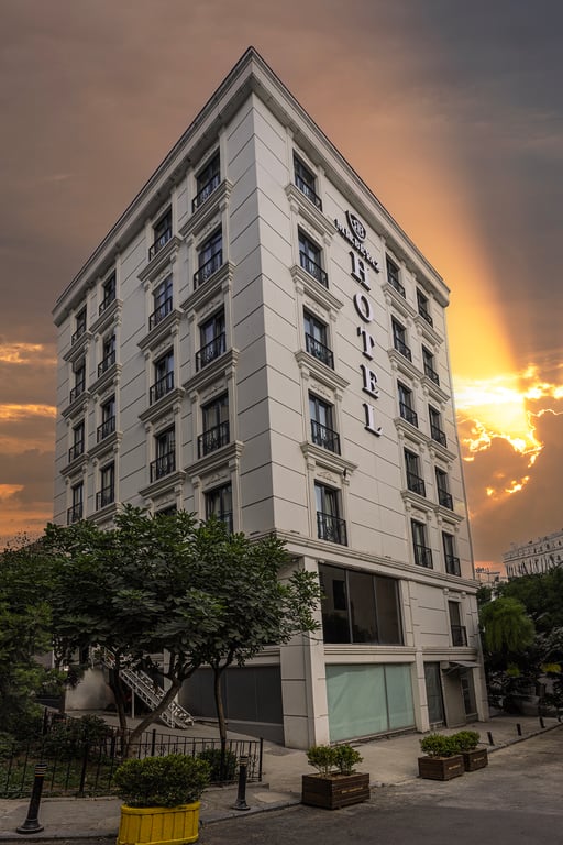 MR. BEYAZ BOUTIQUE HOTEL