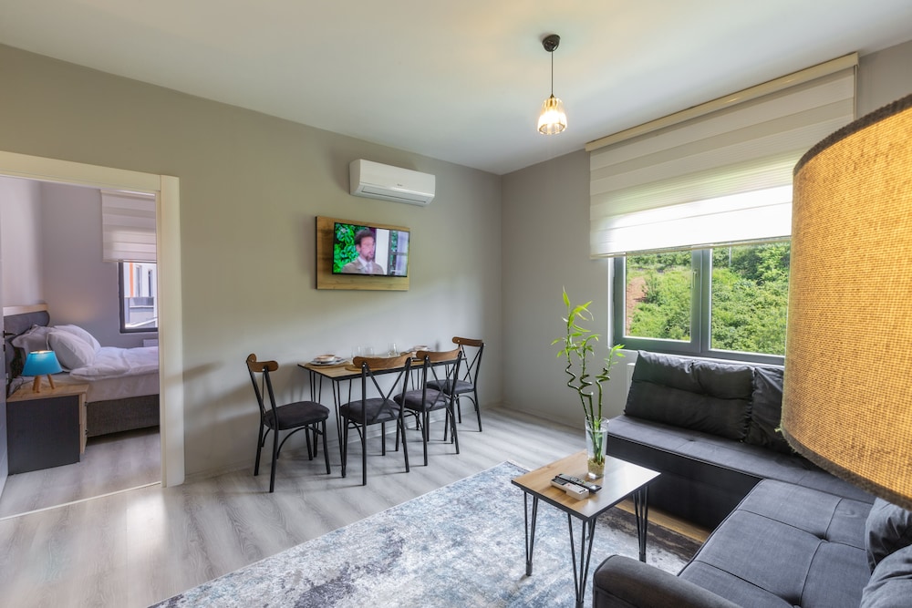 Zal Suite(36km Away From Trabzon)