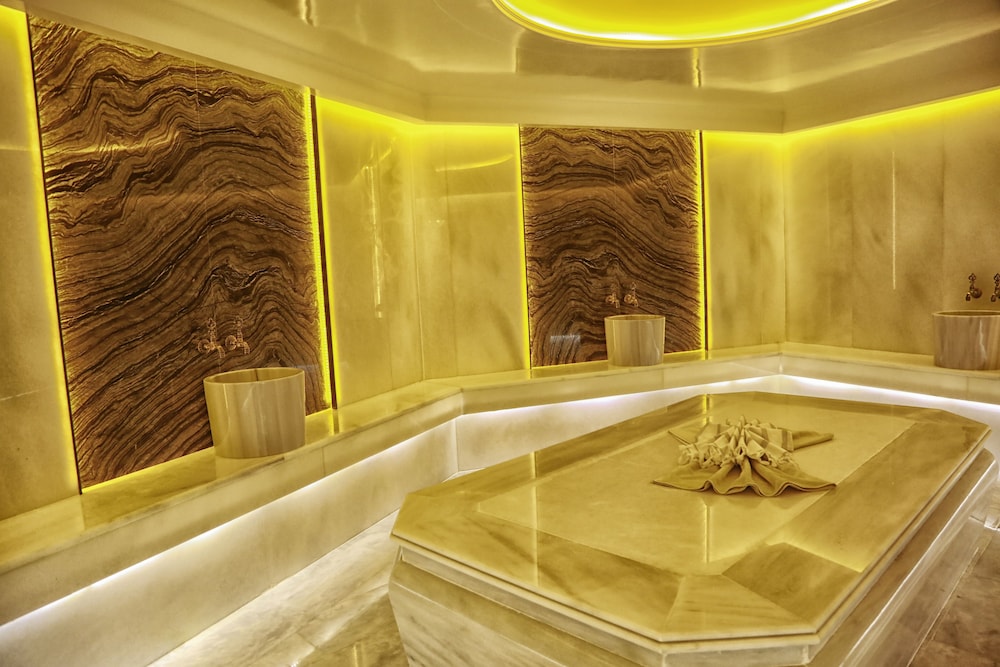 Tuzla Garden Hotel And Spa(Also Known As Tuzla Garden Hotel Suits)(45Km Away From Istanbul)