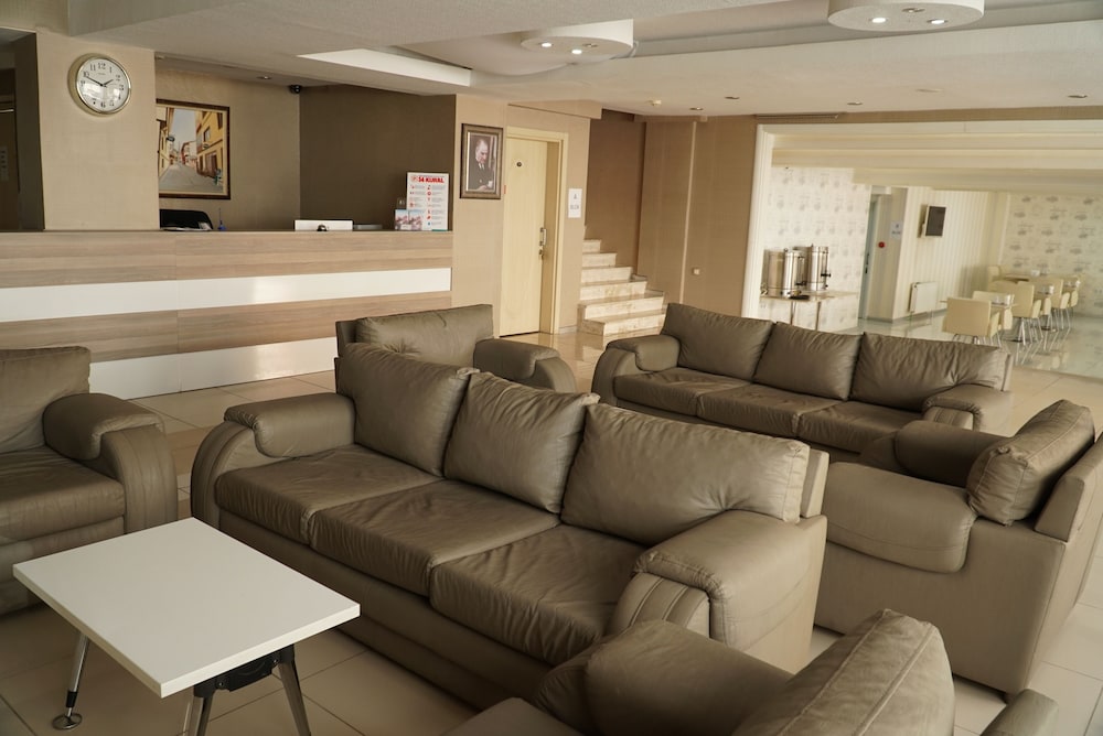 Cinas Hotel