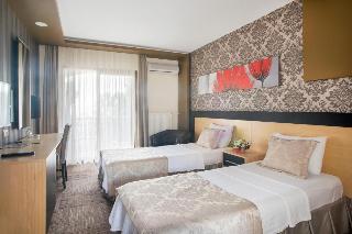 Berksoy Hotel(106km Away From Izmir)