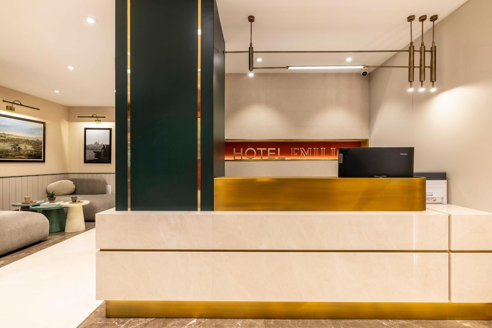 Emilion Hotel