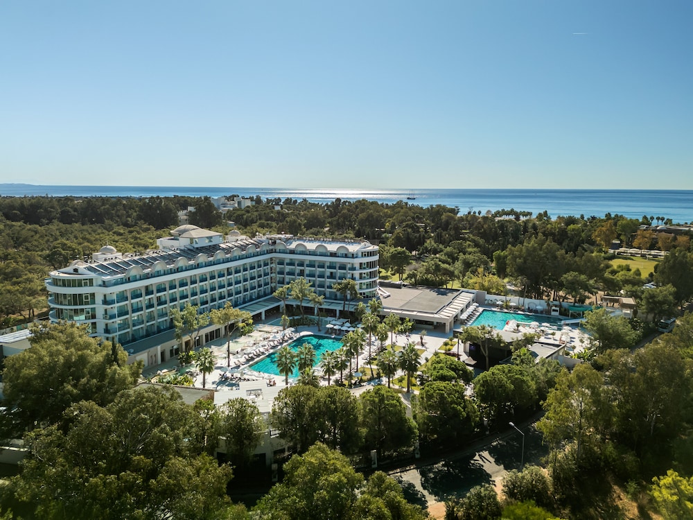 Berry Blue Hotels(77Km Away From Antalya)