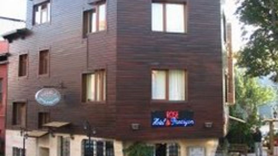 Rose Hotel