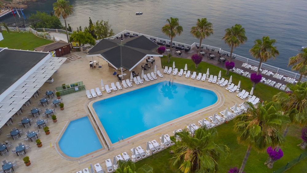 Falcon Hotel(Valid For Lebanese Market)