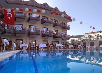 Club Beach Park Hotel (45 Km Away From Antalya)