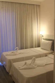 Liman Boutique Hotel (45Km Away From Antalya)