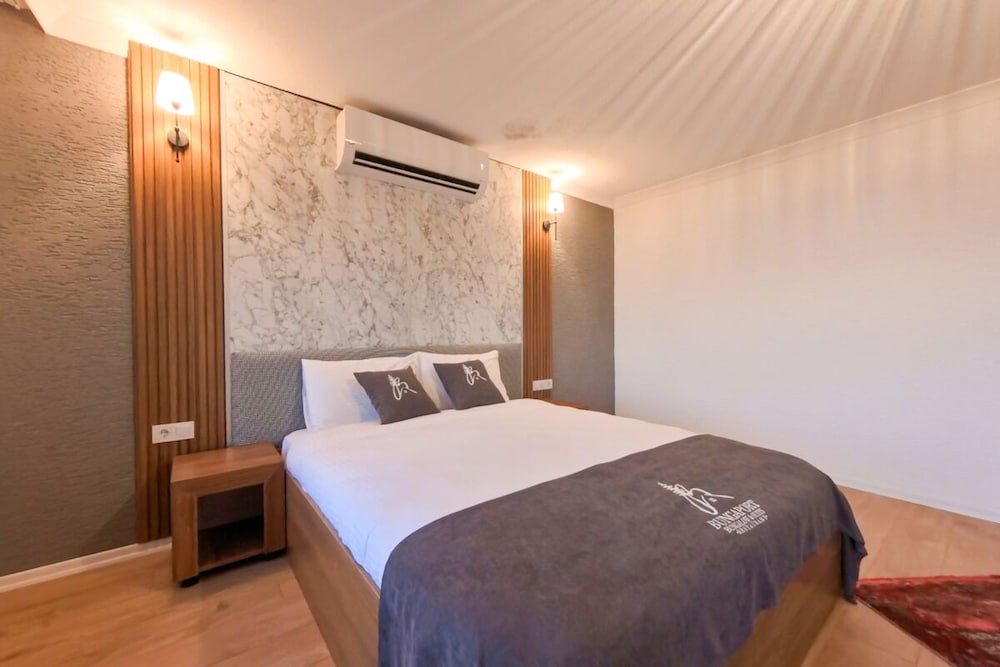 Bungaport Bungalows And Suites