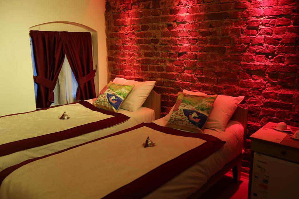 Corner Hot Hotel