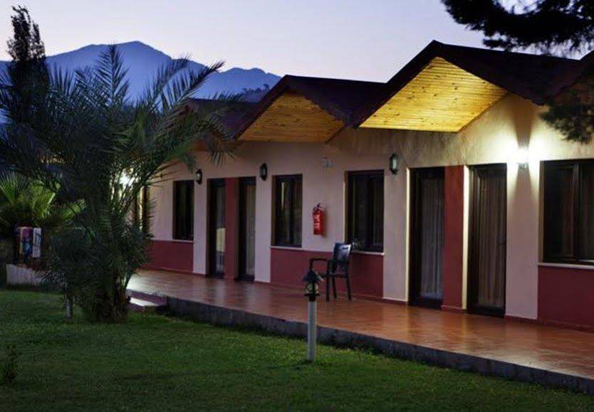 Larissa Blue Resort (50Km Away From Antalya)