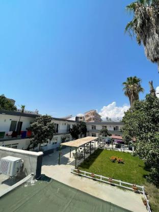 Hillside Apart Hotel