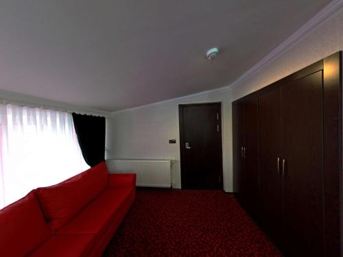 Grand Gold Otel (52 Km Away From Istanbul)