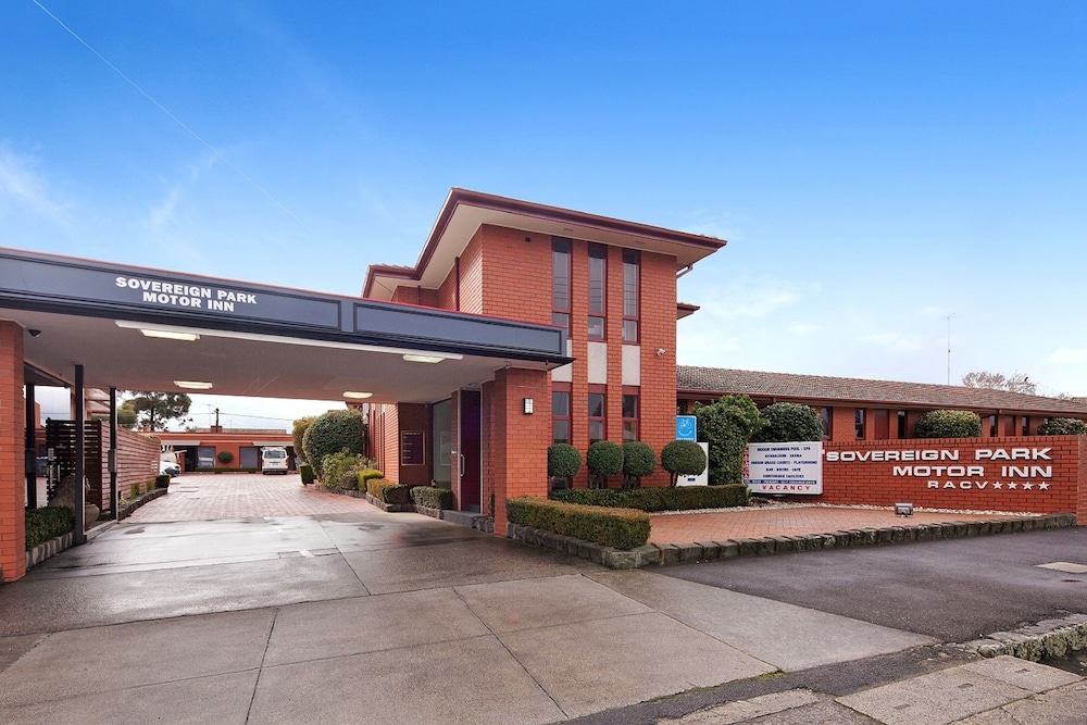 Sovereign Park Motor Inn (limited Hour Front Desk)