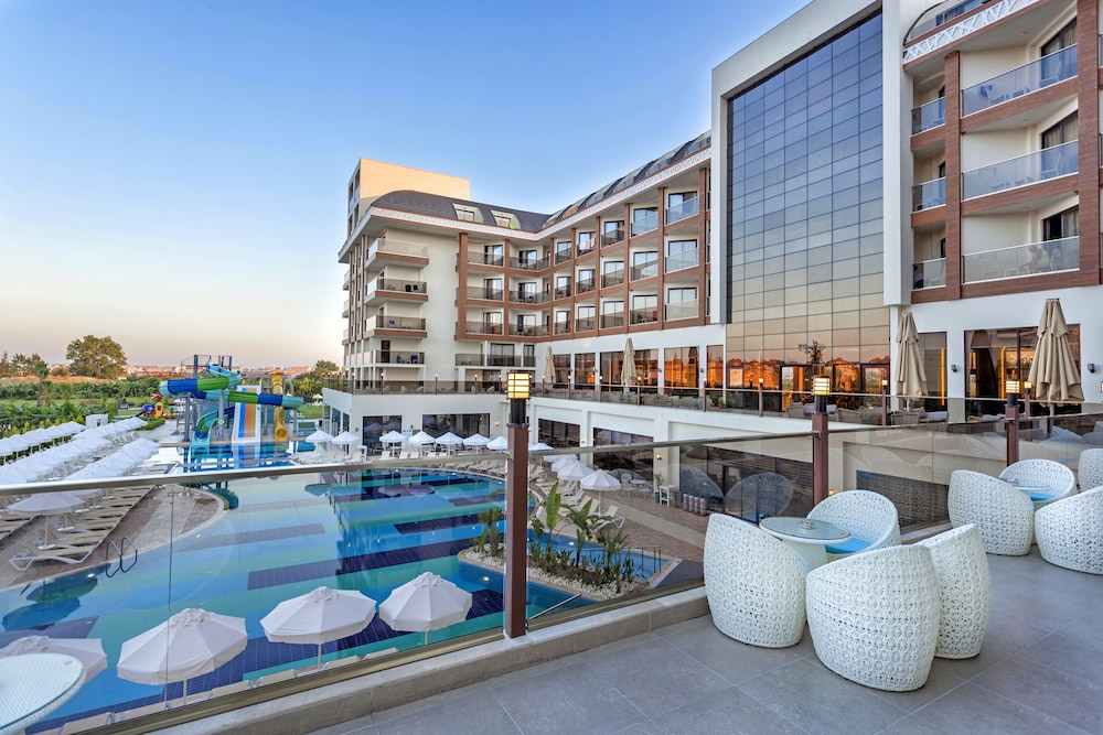 Glamour Resort And Spa All Inclusive (63Km Away From Antalya) (Does Not Accept Men Only Bookings)