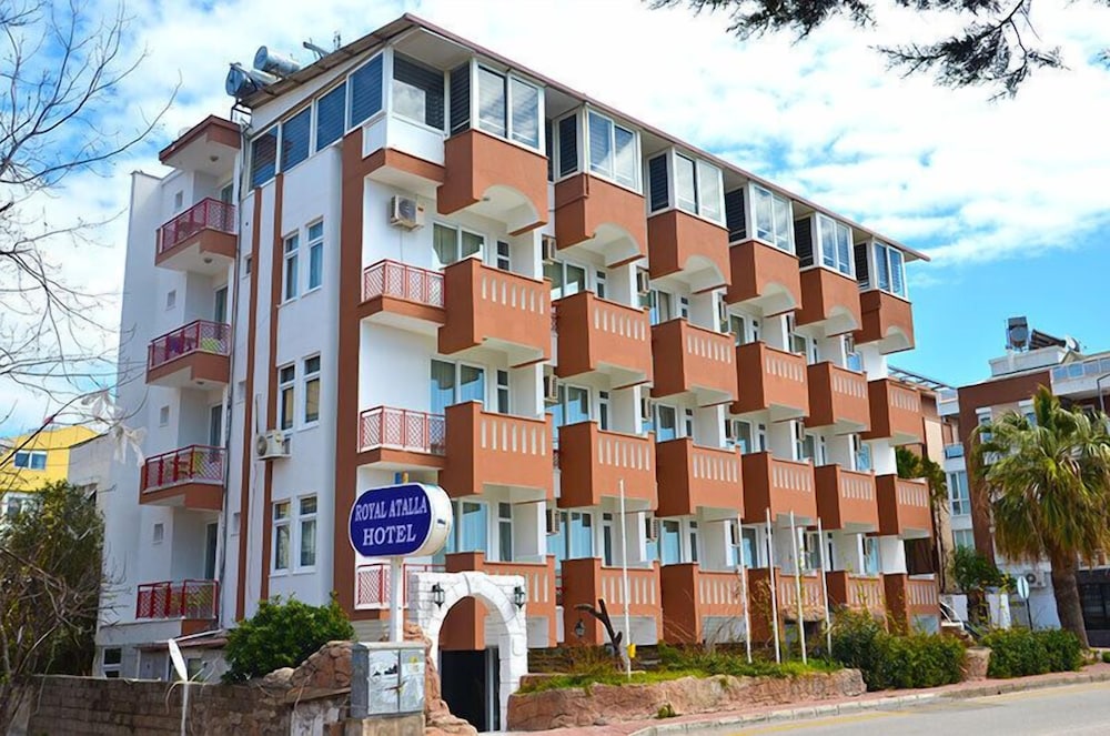 Royal Atalla Hotel