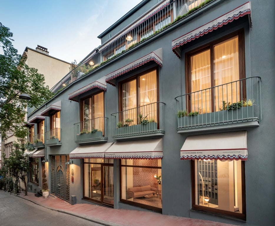 Ecole St Pierre Hotel