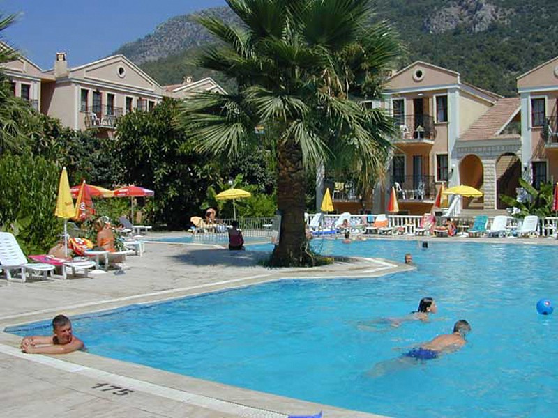 Akdeniz Beach Hotel(89km Away From Fethiye)