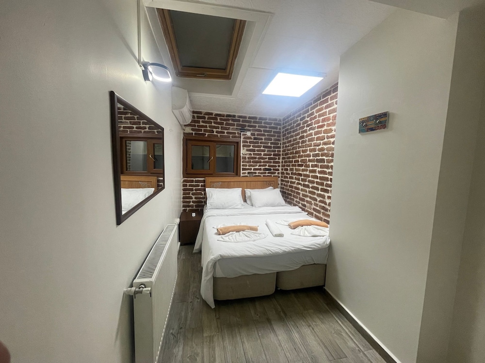 Grand Bella Vista Hostel(Also Known As Bella Vista Hostel)