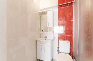 Roncalli Suites