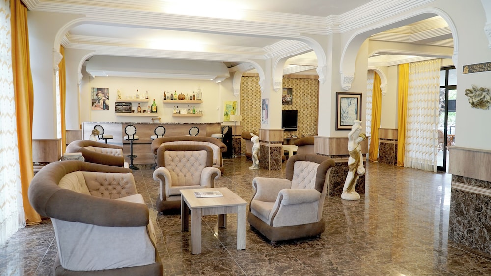 Medos Hotel(66km Away From Aydin)
